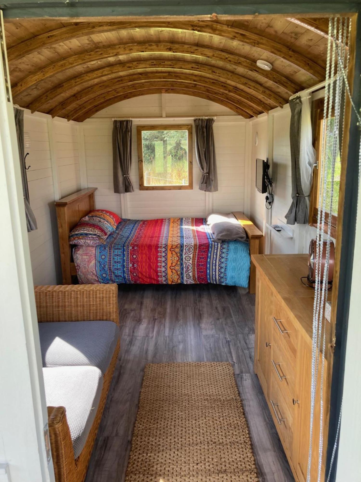 Roslin Glamping Hotel Ngoại thất bức ảnh